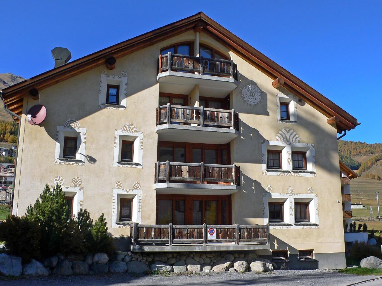 Apartment Chesa Mezzaun By Interhome Zuoz Exterior photo